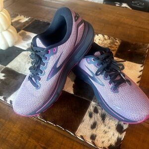Women's Brooks Ghost 15 1203801B592 Color: Rhapsody/Dress Blue/Viola
